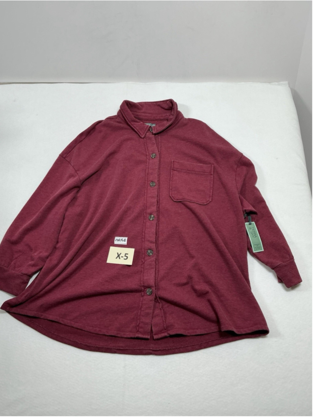Womans NWT Terra & Sky Long Sleeve Button Up Knit Shacket 3 X Merlot